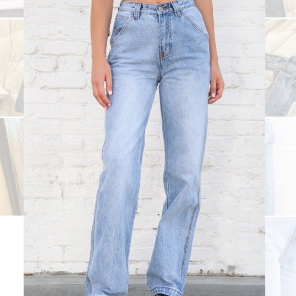 Brandy Melville Feanne light wash jeans. Size small with adjustable waist bands.